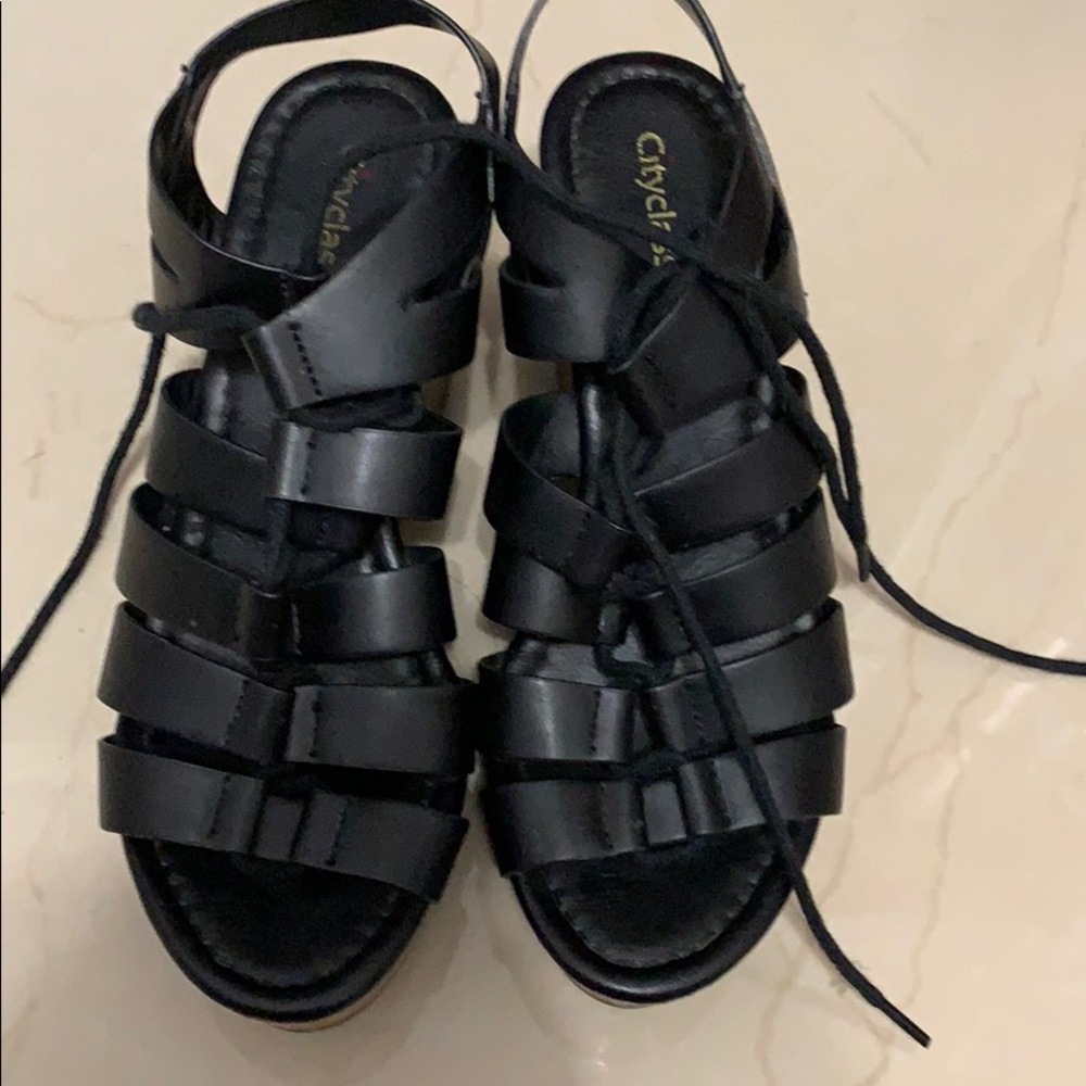 Wedges, very good condition; worn minimal times